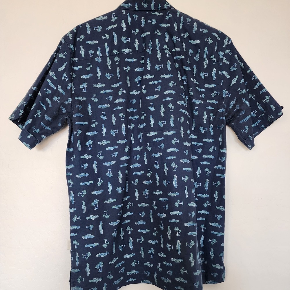 Cubavera Men's Medium Button Up Shirt Navy Blue Classic Cars Palm Trees Casual - Picture 6 of 10